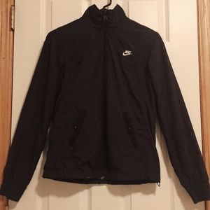 Nike Windbreaker Jacket (Women’s)